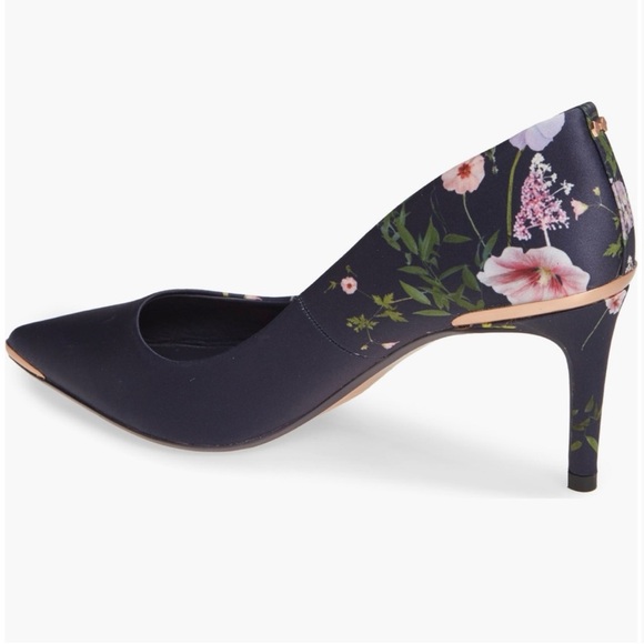 Ted Baker Wishtrip Floral Pointed-toe Satin Pumps Navy Pink Women's 39 US 8.5M - Picture 3 of 11